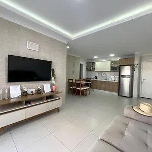  Apartamento Apto Com Piscina, Estacionamento E Churrasqueira Em Bombas - 2 Dorms 6 Pessoas - 300 Metros Do Mar